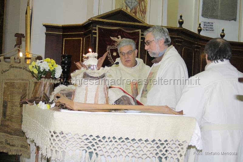 Immagine 206.jpg - 11Gennaio 2010 -  Celebrazione Eucaristica presieduta da padre Calogero Peri, Ofm Cappuccini.